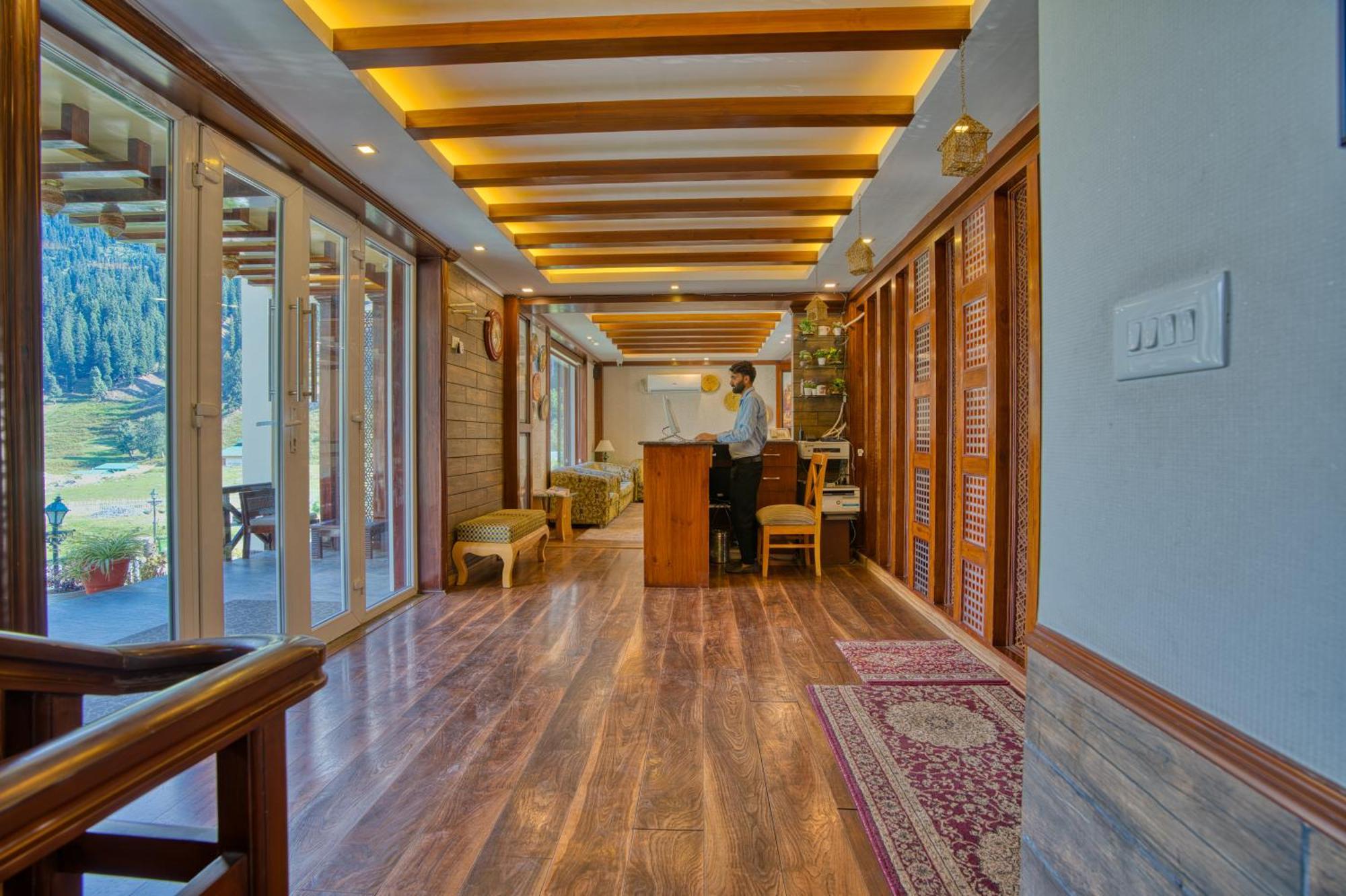 Golden Meadows Hotels & Resorts Sonamarg Exterior photo